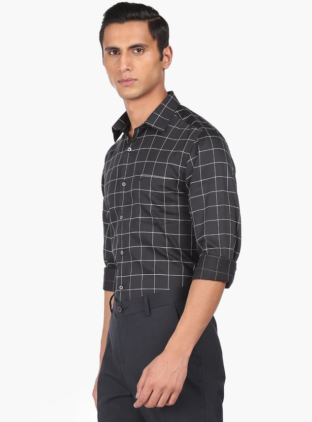 ARROW Men Checked Regular Fit Formal Shirt