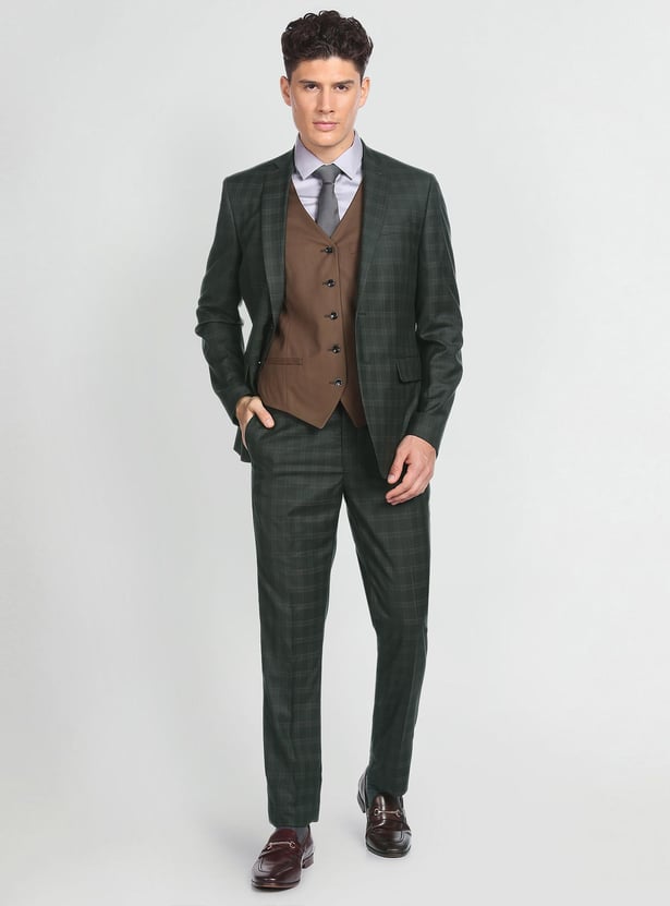 ARROW Men Checked Regular Fit Three-Piece Suit with Reversible Waistcoat