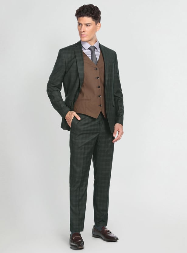 ARROW Men Checked Regular Fit Three-Piece Suit with Reversible Waistcoat