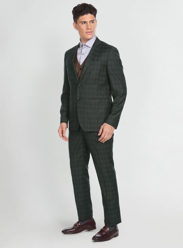 ARROW Men Checked Regular Fit Three-Piece Suit with Reversible Waistcoat