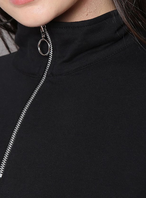 FLYING MACHINE Women Solid Cropped Sweatshirt