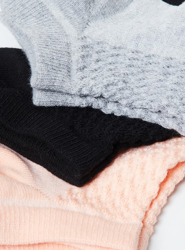 MAX Women Patterned Ankle-Length Socks - Pack of 3 Pairs