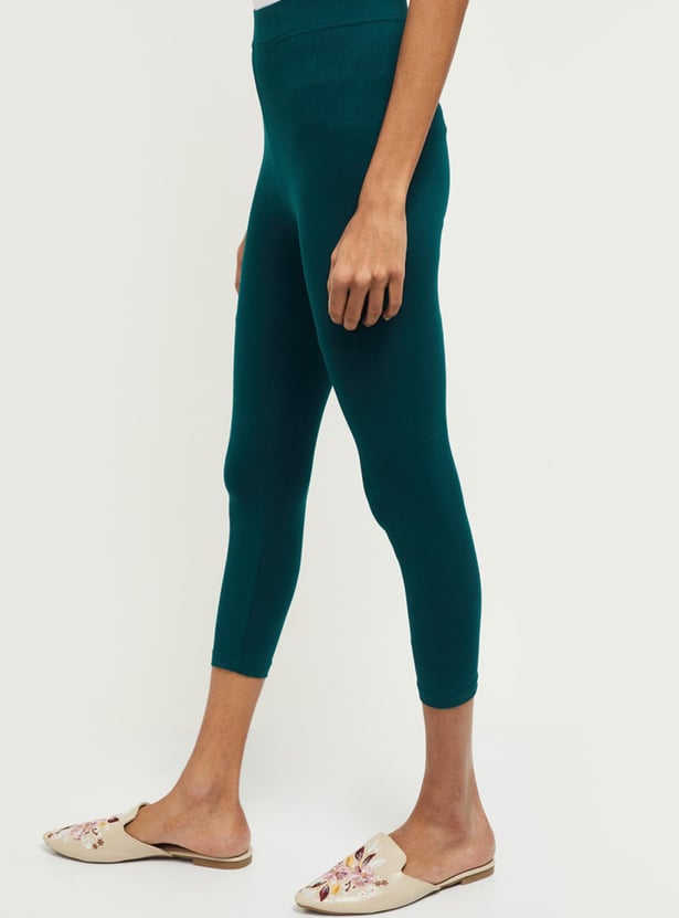 Women Solid Cropped Leggings 