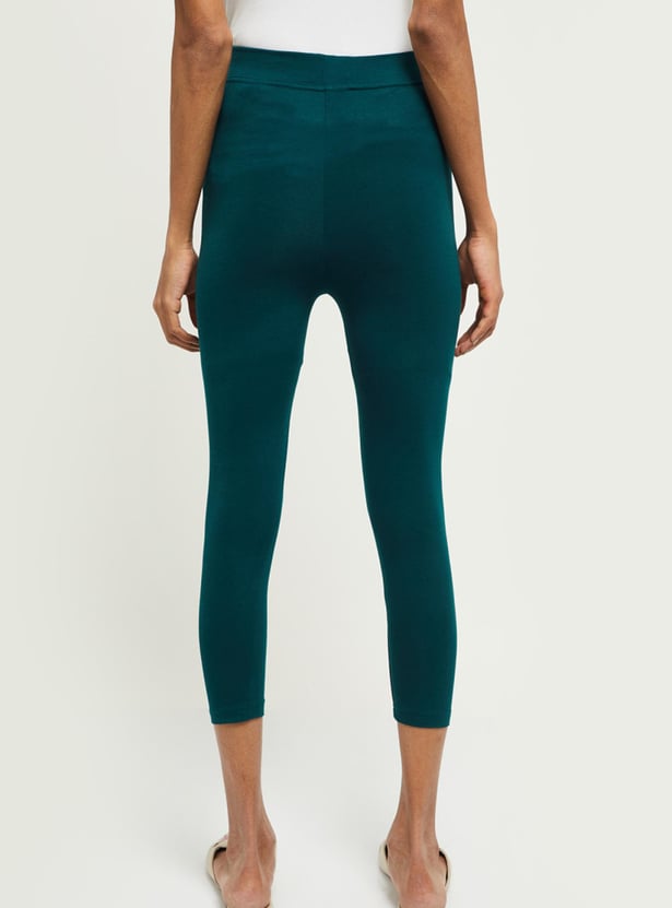 Women Solid Cropped Leggings 