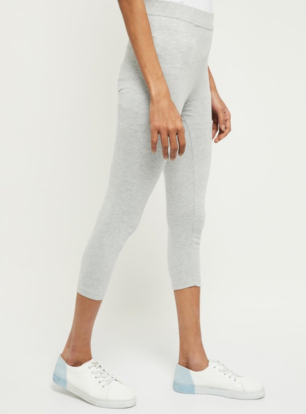 Women Solid Cropped Leggings 