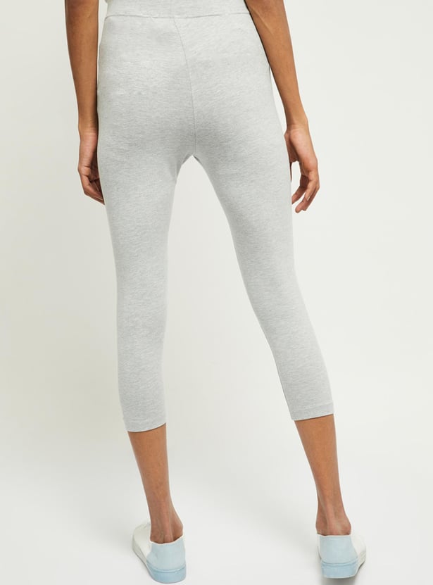 Women Solid Cropped Leggings 