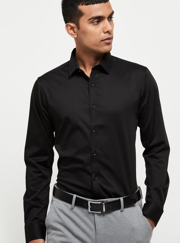 Men Solid Slim Fit Formal Shirt