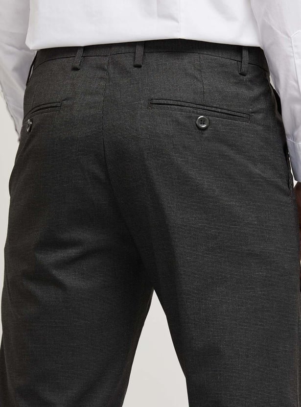 Men Textured Slim Fit Formal Trousers 