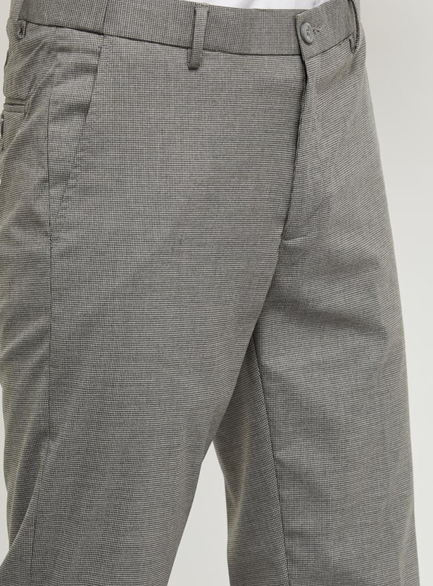 Men Textured Slim Fit Formal Trousers