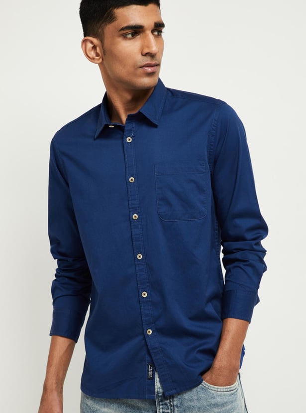 Men Solid Slim Fit Casual Shirt 