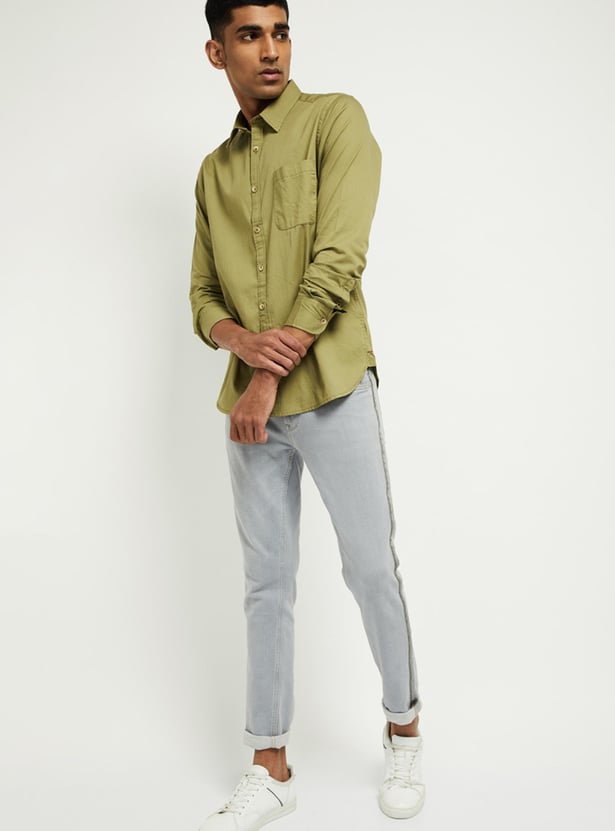 Men Solid Slim Fit Casual Shirt