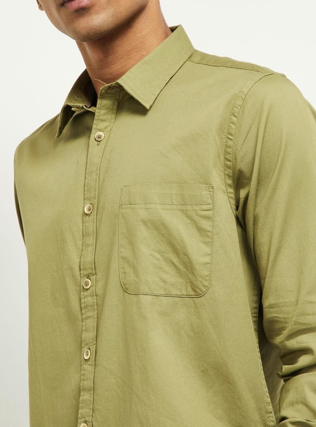 Men Solid Slim Fit Casual Shirt