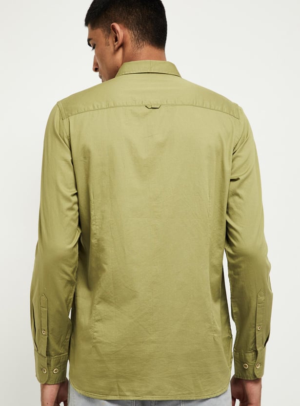 Men Solid Slim Fit Casual Shirt