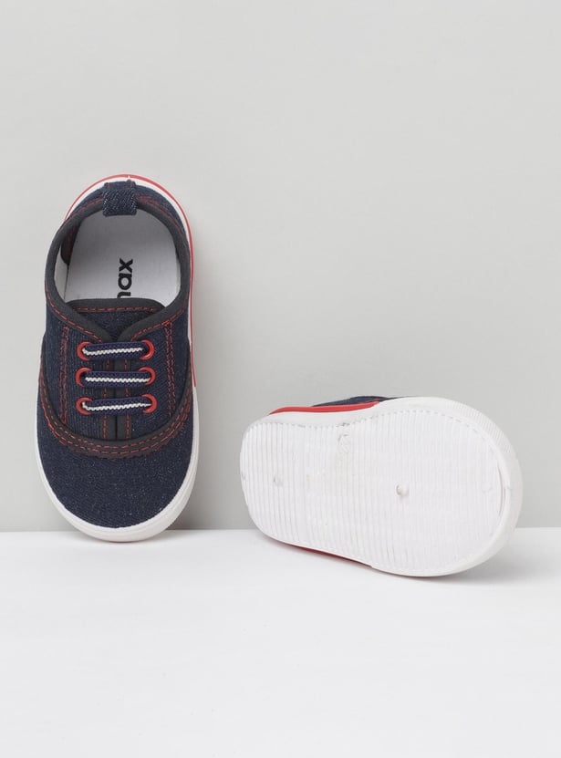 Boys Textured Canvas Shoes