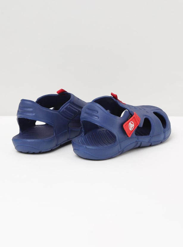 Boys Textured Clogs