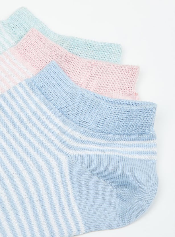 Women Textured Socks - Pack of 3