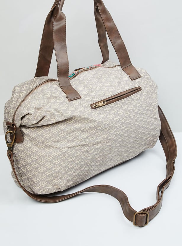 MAX Women Printed Sling Bag