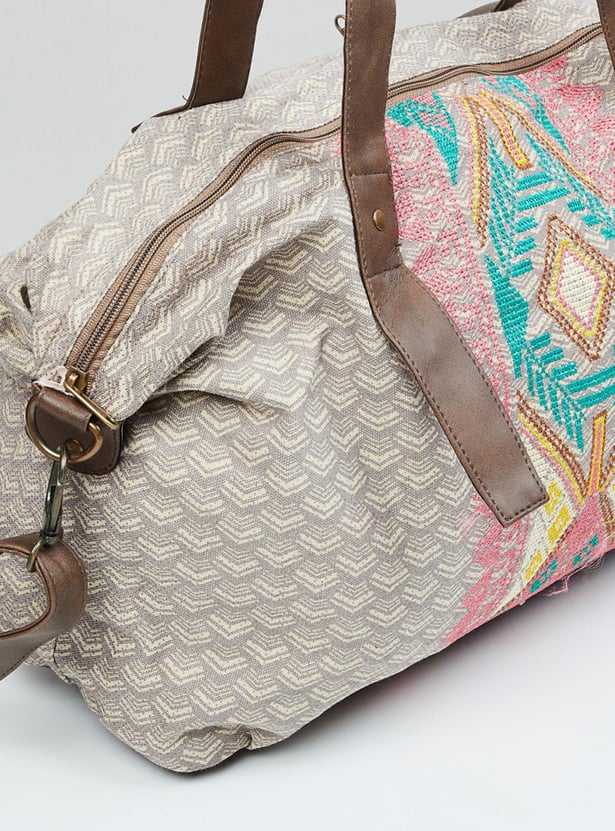 MAX Women Printed Sling Bag