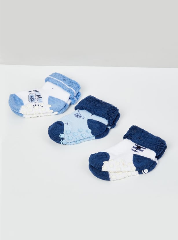MAX Boys Textured Socks - Pack of 3