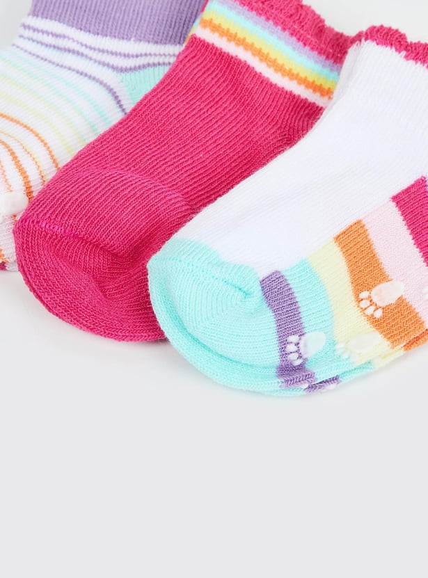 Girls Textured Socks- Pack of 3