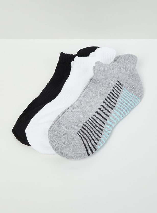 MAX Women Woven Design Socks- Set of 3