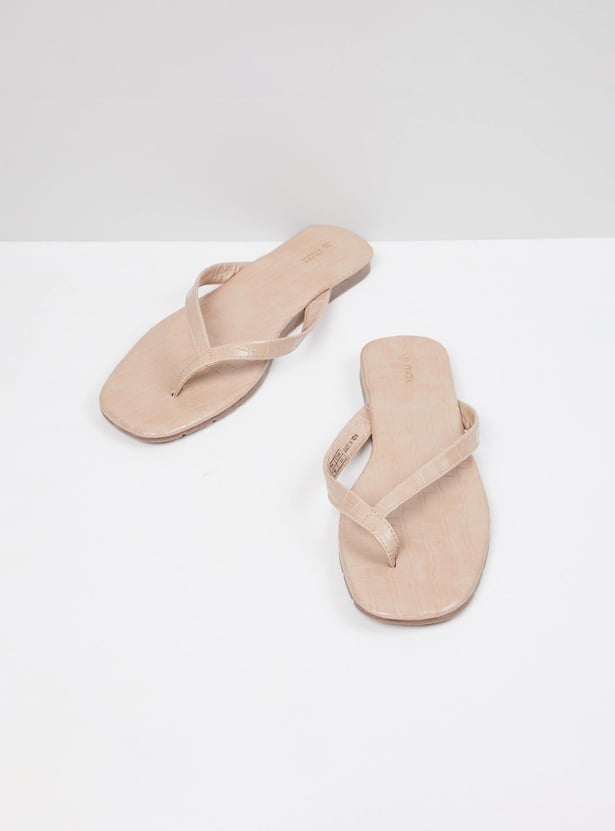 Women Textured Flat Sandals