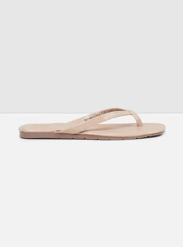 Women Textured Flat Sandals