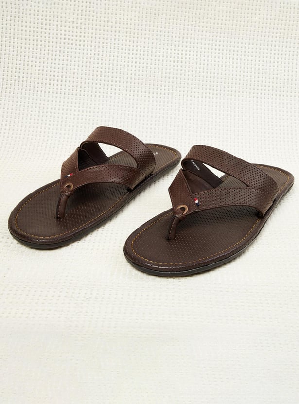 Men Textured Thong Strap Sandals
