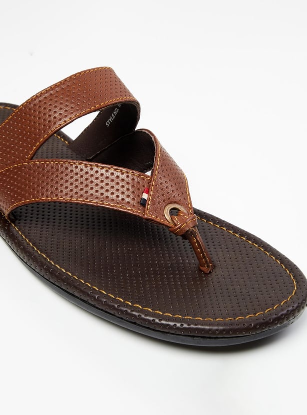 Men Textured Thong Strap Sandals