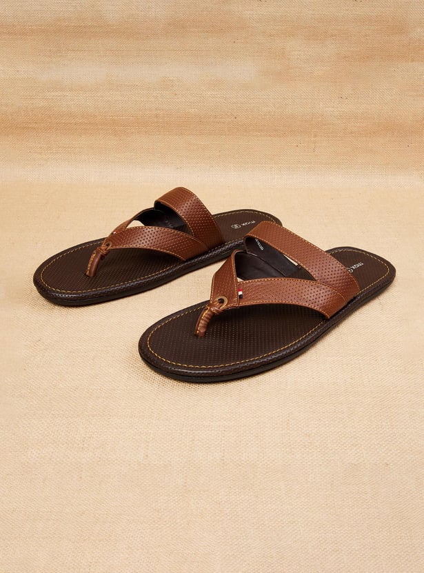 Men Textured Thong Strap Sandals
