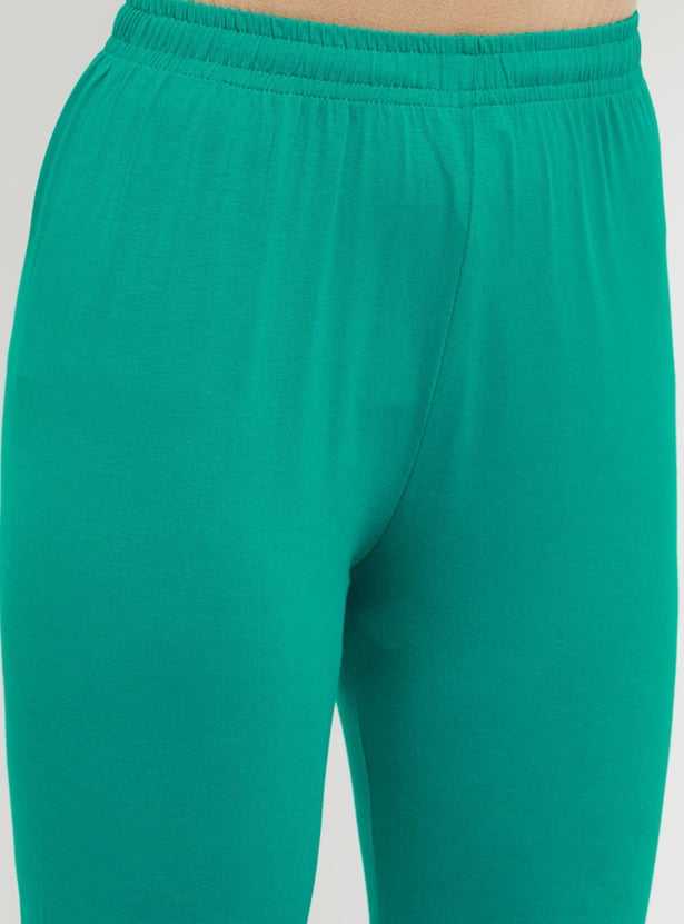 Women Solid Elasticated Churidar