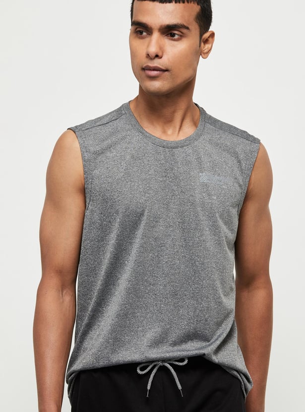 Men Solid Sleeveless Regular Fit T-shirt