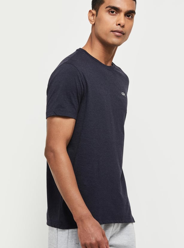 Men Solid Crew Neck T-shirt