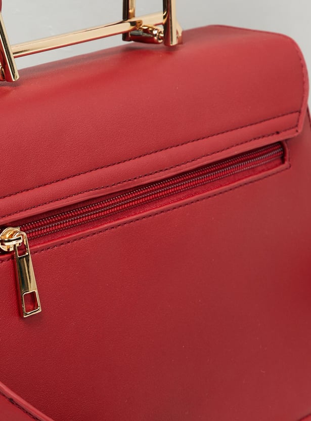 MAX Women Solid Sling Bag