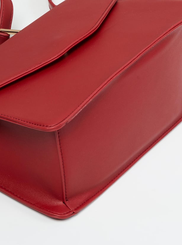 MAX Women Solid Sling Bag