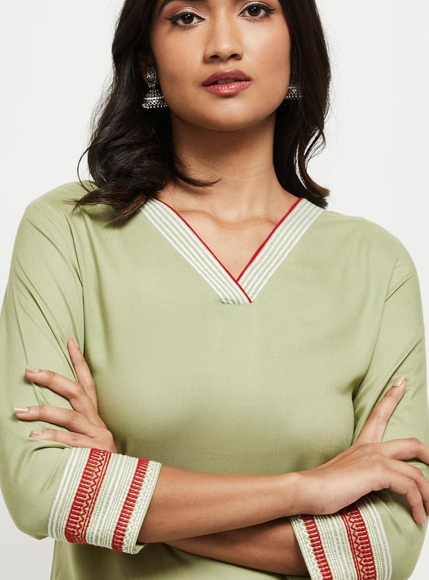 Women Solid Straight Kurta
