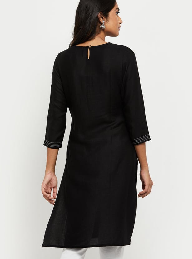 Women Cotton Embroidered Straight Kurta