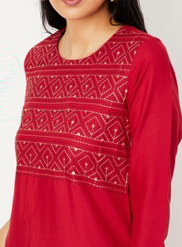 Women Embroidered Straight Cotton Kurta