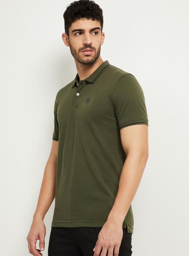 Men Solid Slim Fit Polo