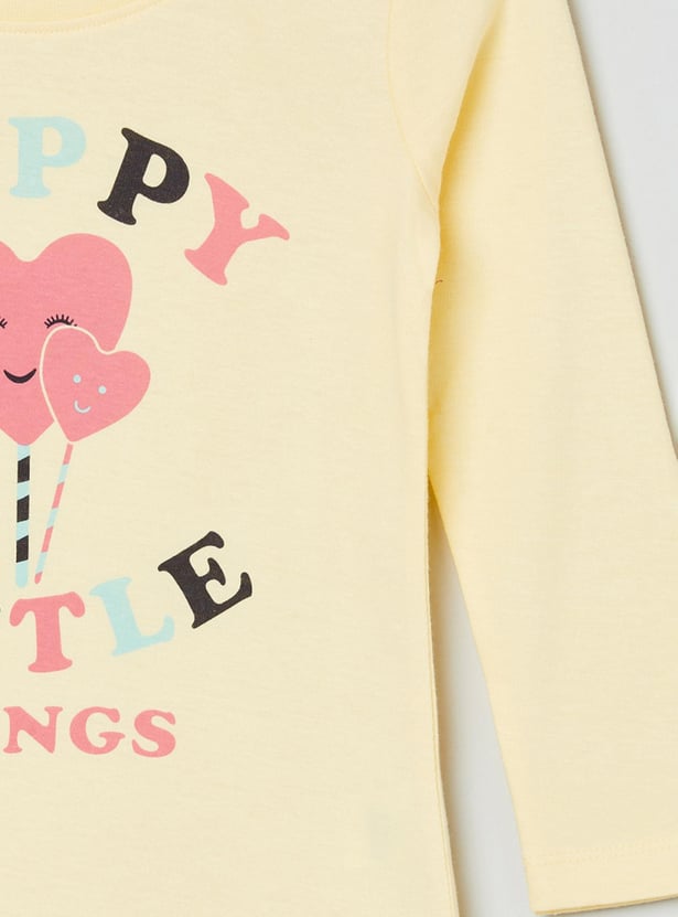 MAX Girls Typographic Print Round Neck T-shirt