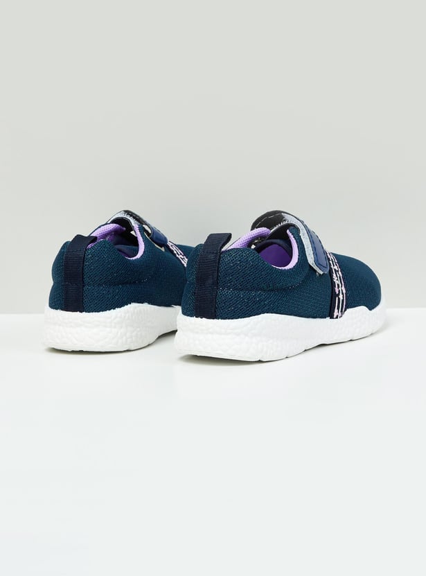 Girls Textured Velcro-Strap Casual Shoes