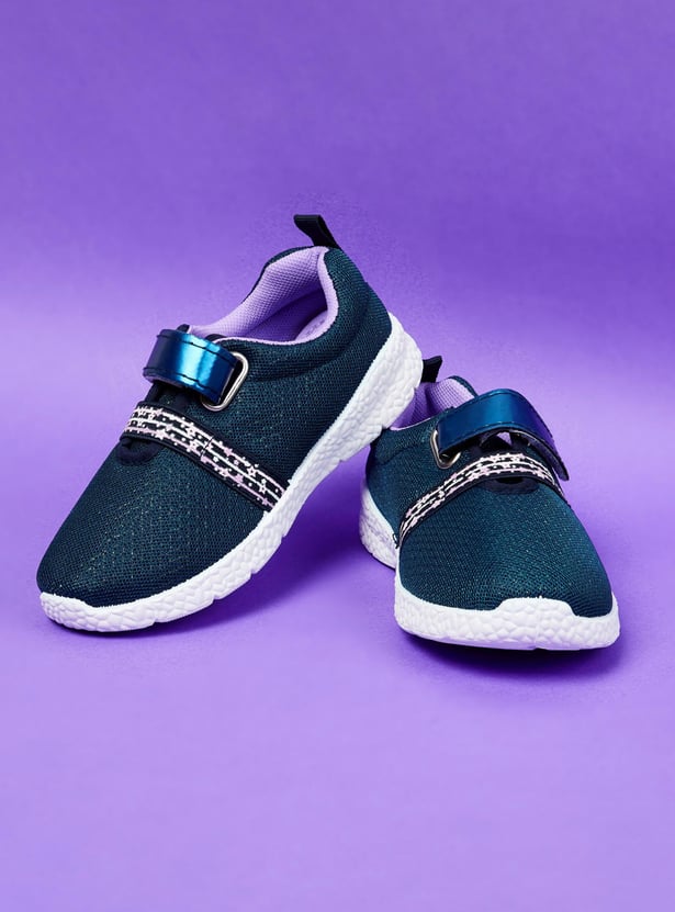 Girls Textured Velcro-Strap Casual Shoes