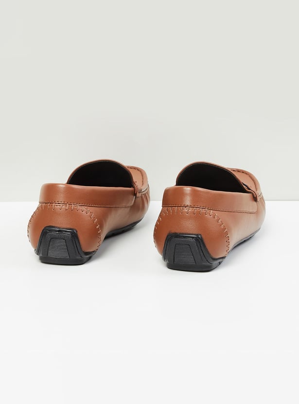 Men Solid Loafers