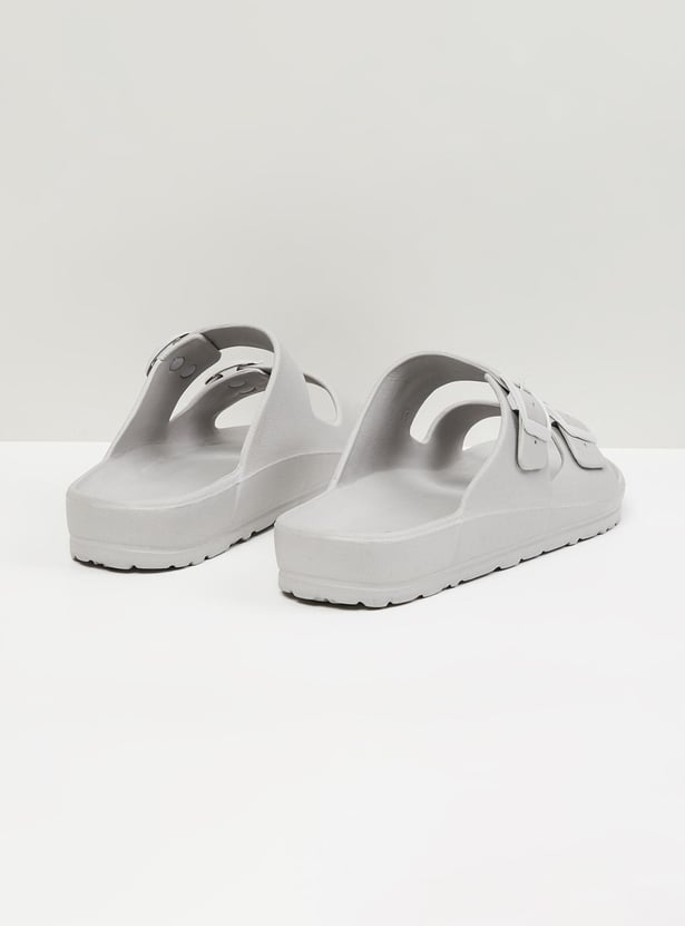 MAX Men Solid Slip-On Sliders