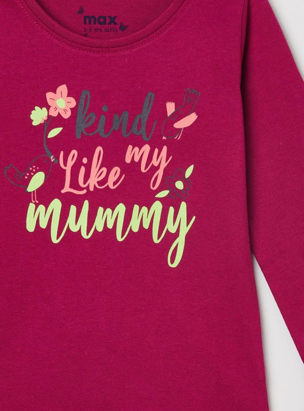 Girls Typographic Print Round Neck T-shirt