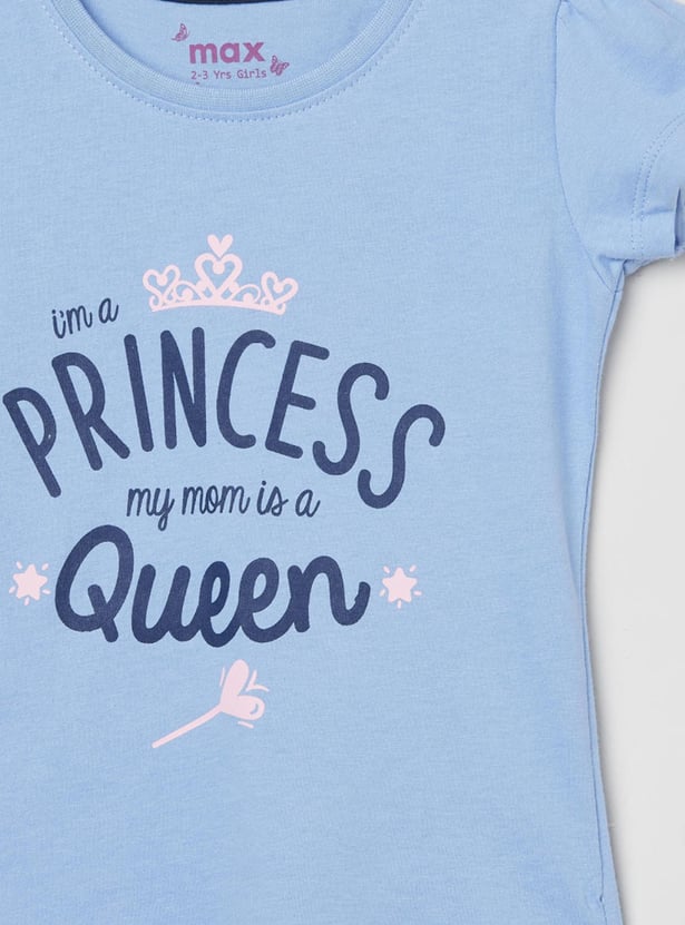 Girls Typographic Print Round Neck T-shirt