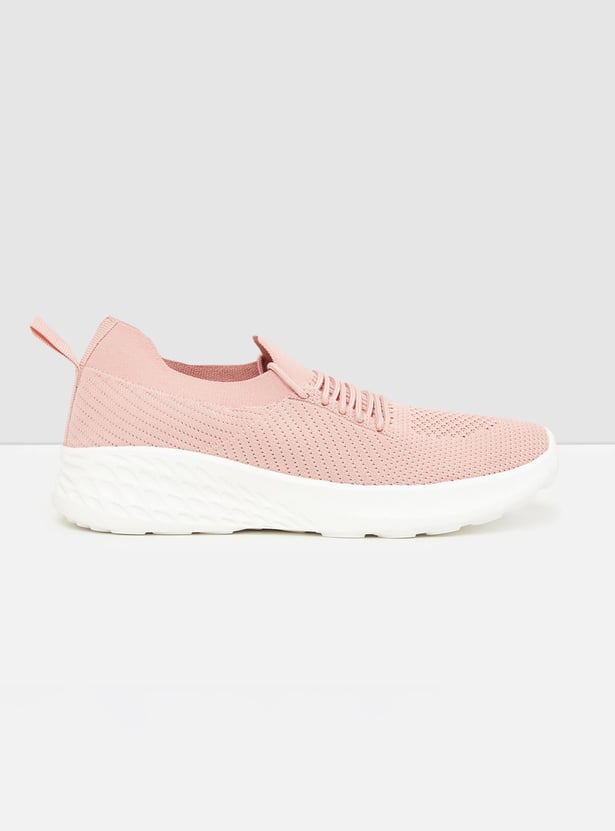 Women Textured Sports Shoes 