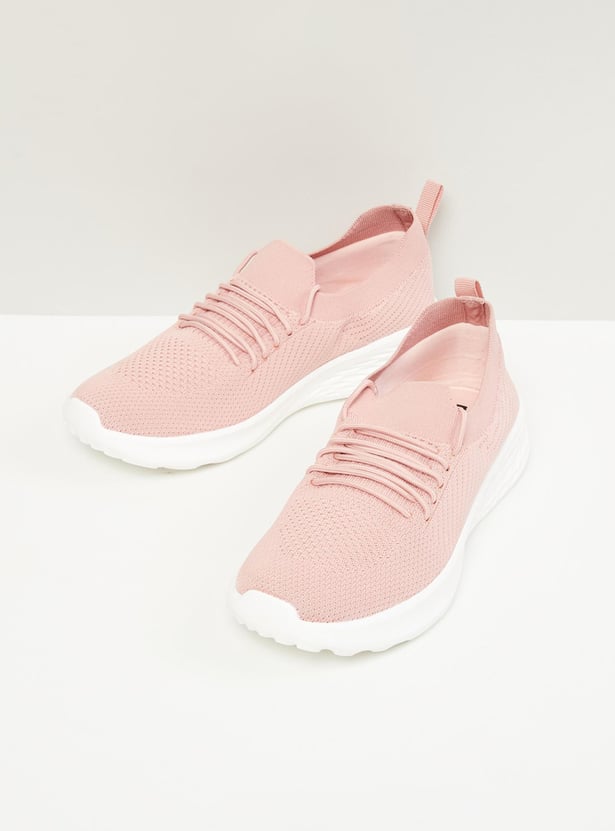 Women Textured Sports Shoes 