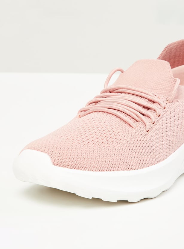 Women Textured Sports Shoes 