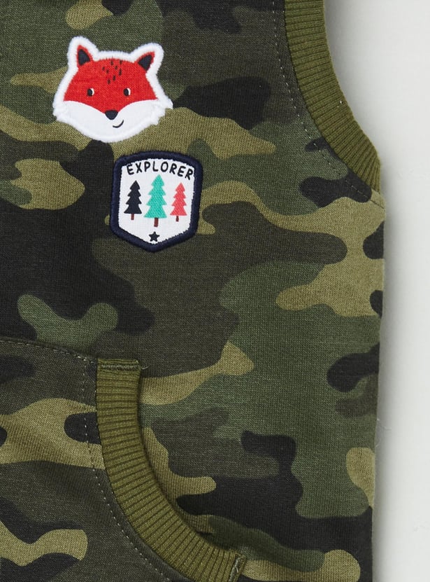 MAX Boys Camouflage Print Sleeveless Hooded Sweatshirt